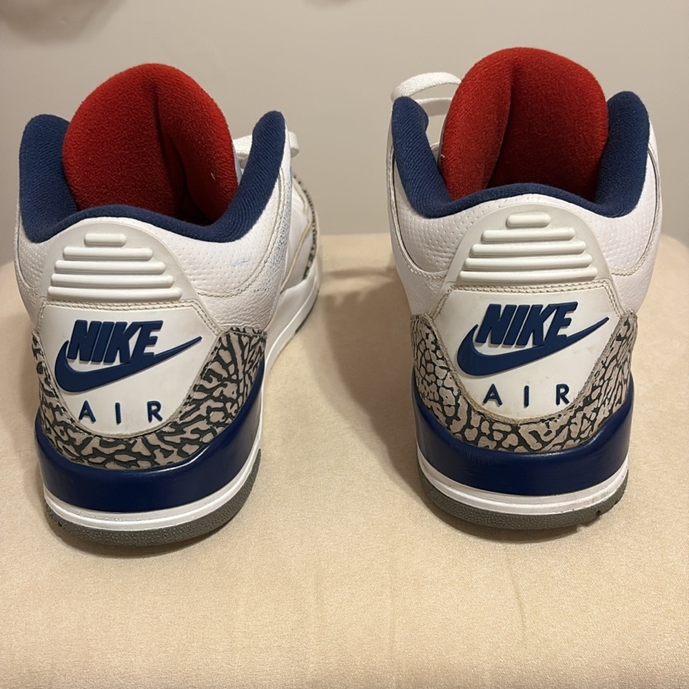Air Jordan 3 Retro White Sneakers - Picture 4 of 11
